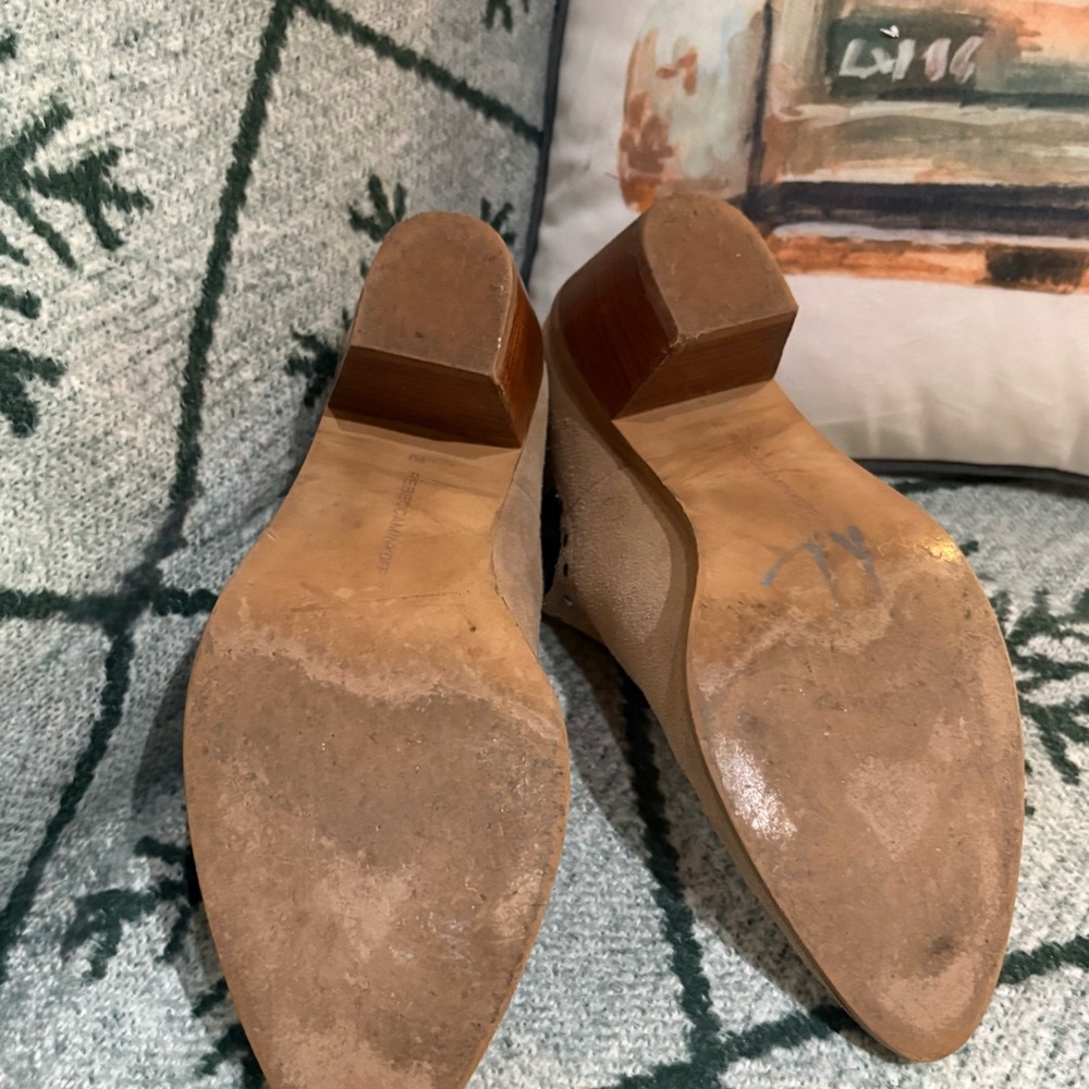 EUC Rebecca Minkoff Studded Tan Ankle Booties - Picture 7 of 9